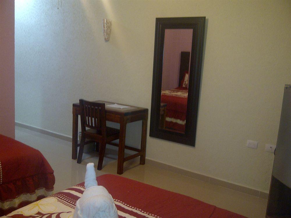 Hotel Isleno Isla Mujeres Bagian luar foto