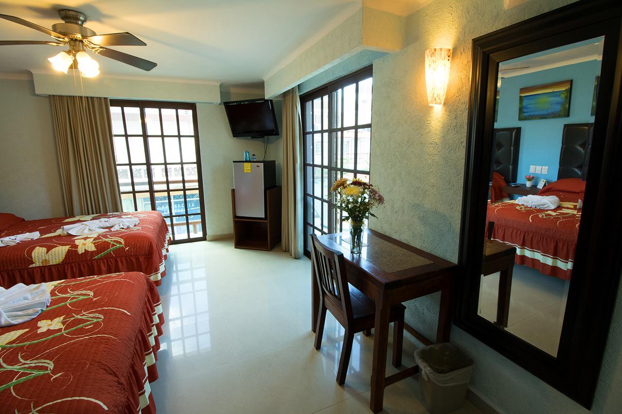 Hotel Isleno Isla Mujeres Bagian luar foto