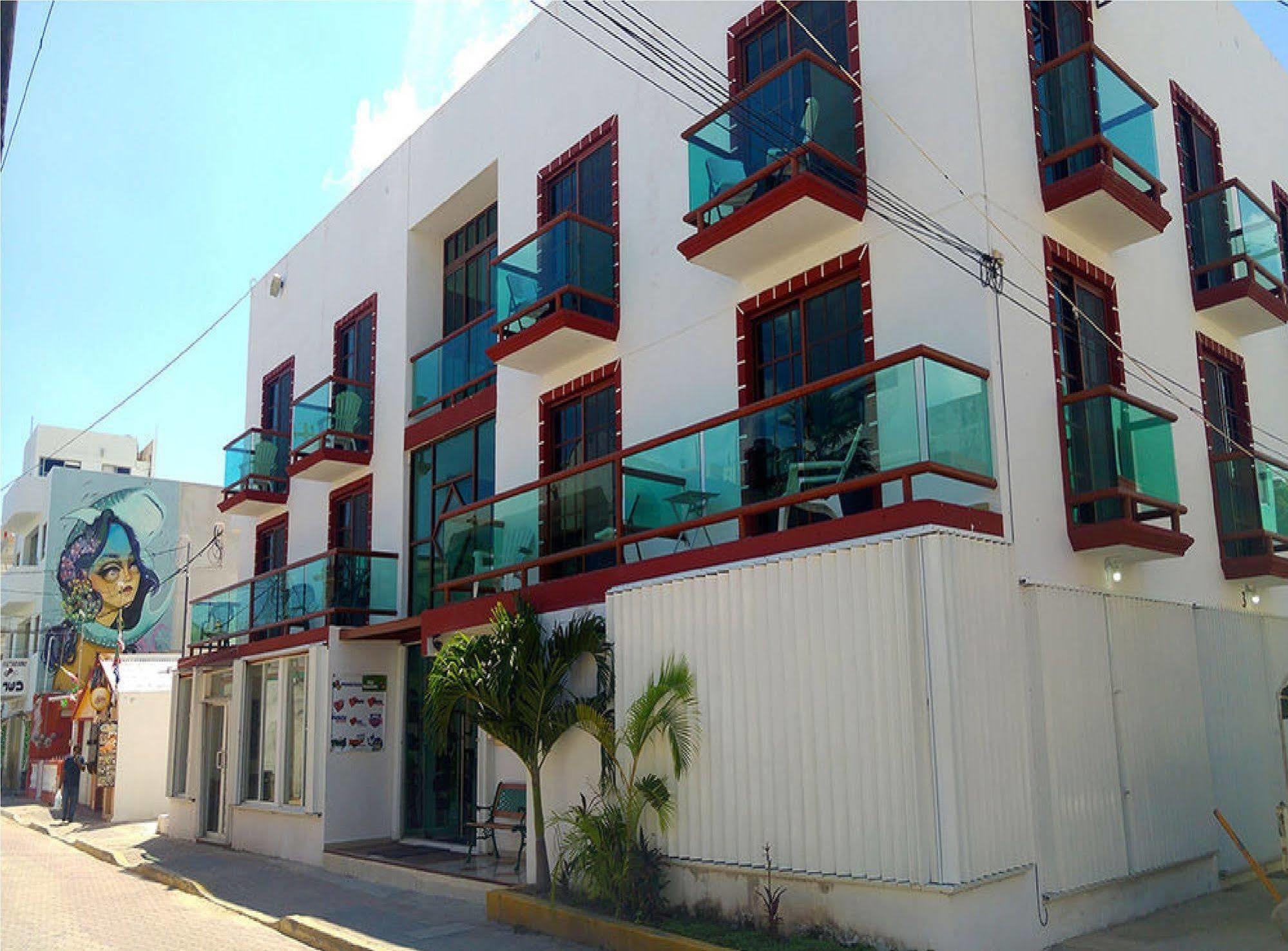 Hotel Isleno Isla Mujeres Bagian luar foto