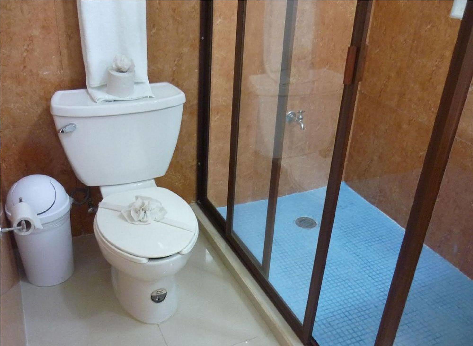 Hotel Isleno Isla Mujeres Bagian luar foto