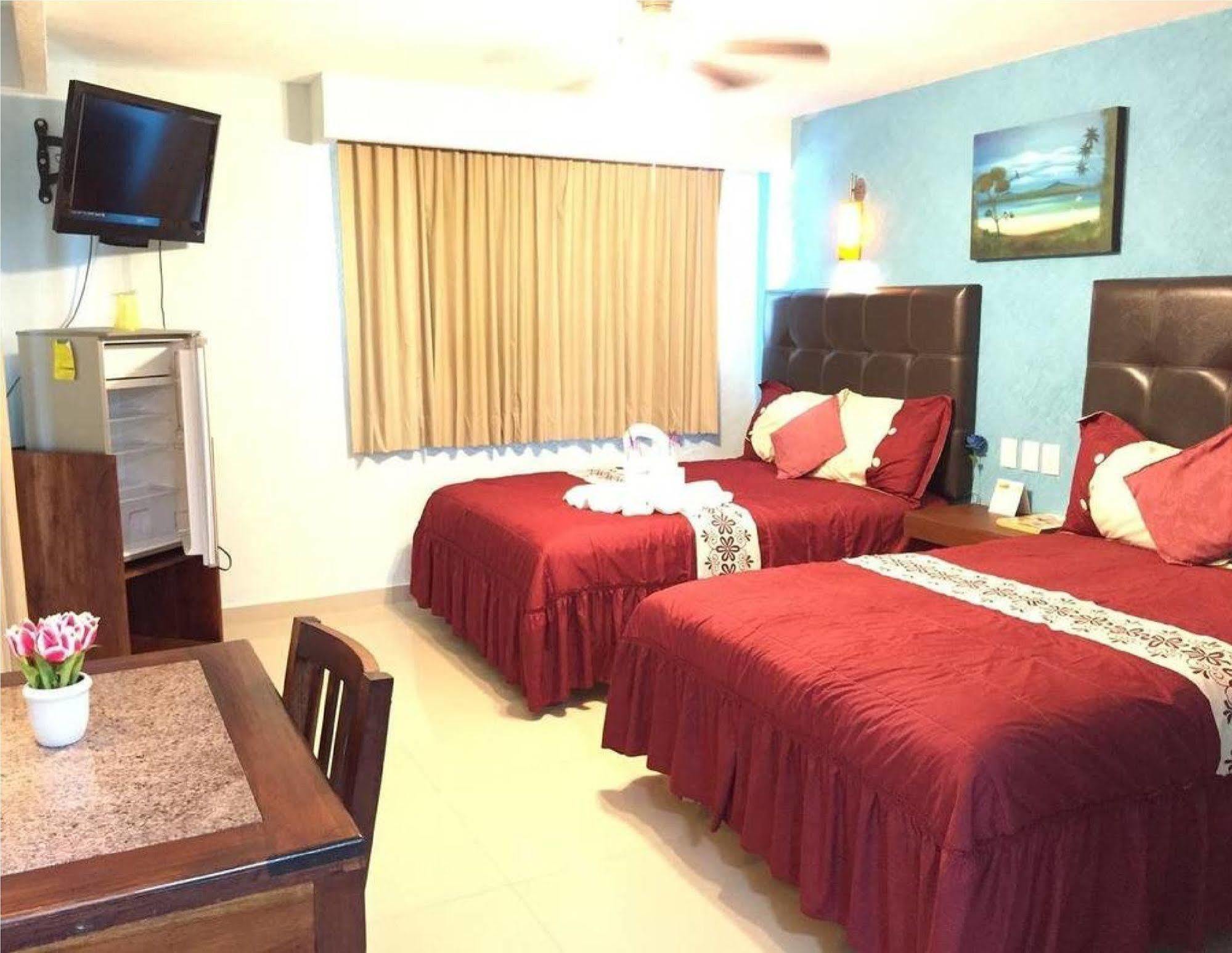 Hotel Isleno Isla Mujeres Bagian luar foto