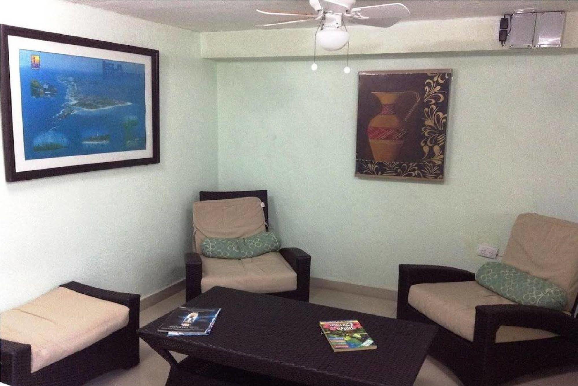 Hotel Isleno Isla Mujeres Bagian luar foto